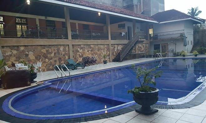 Romantic garden hotel