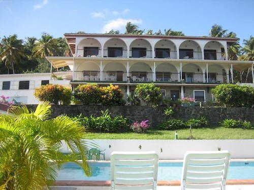 The Fox Grove Inn Image