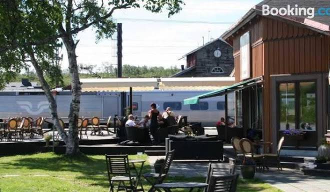 Le Ski Restaurant & Nightclub Image