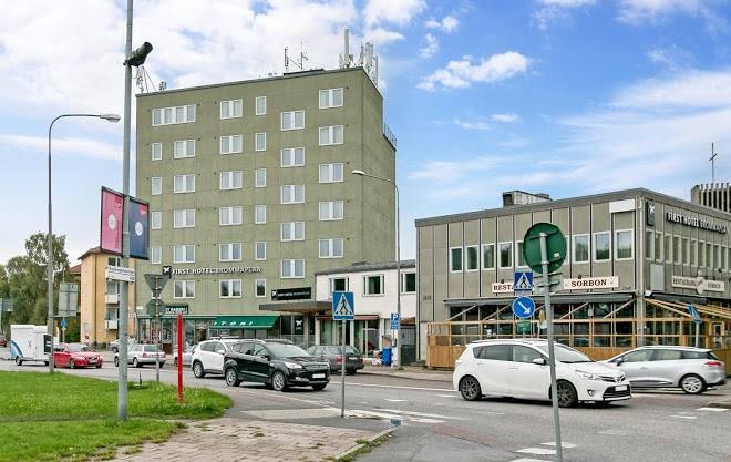 First hotel brommaplan