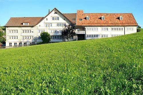 Hotel am schonenbuhl
