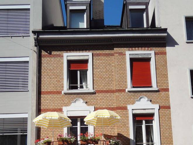 3 camere