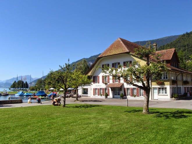Golf & strandhotel neuhaus zum see