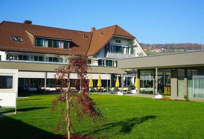 Hotel Restaurant Schutzen Image