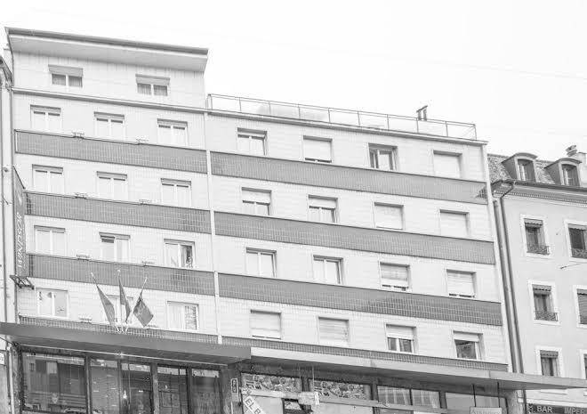 9 Hotel Paquis Image