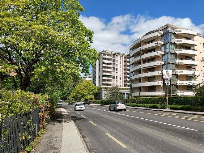 Ibis Geneve Centre Lac Image