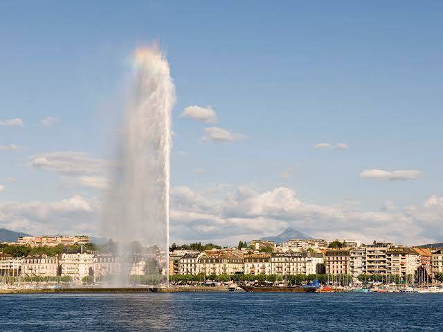 Ibis geneve petit lancy