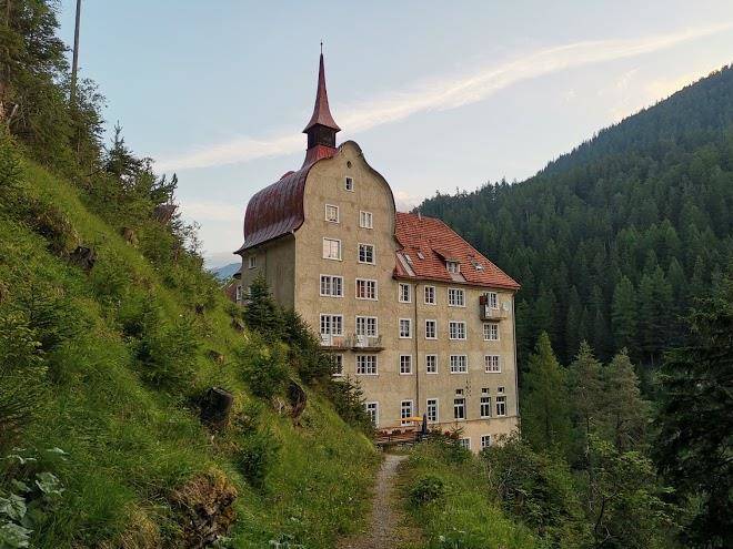 Kurhaus val sinestra