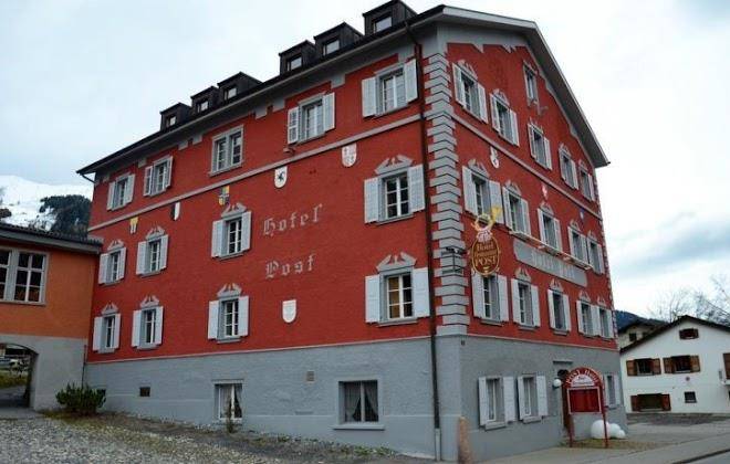 Hotel restaurant post