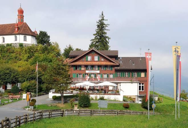 Jugendstil hotel paxmontana