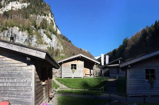 Erlebniswelt muotathal gmbh huttenhotel husky lodge
