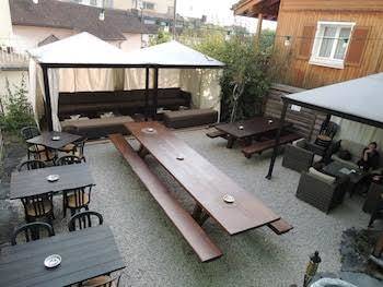 Hirschen backpacker hotel & pub