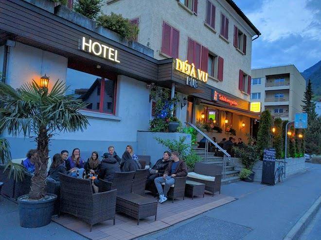 Deja vu pub