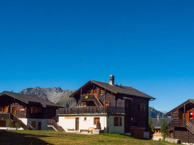 Gruppenhaus im walliser alpstyle