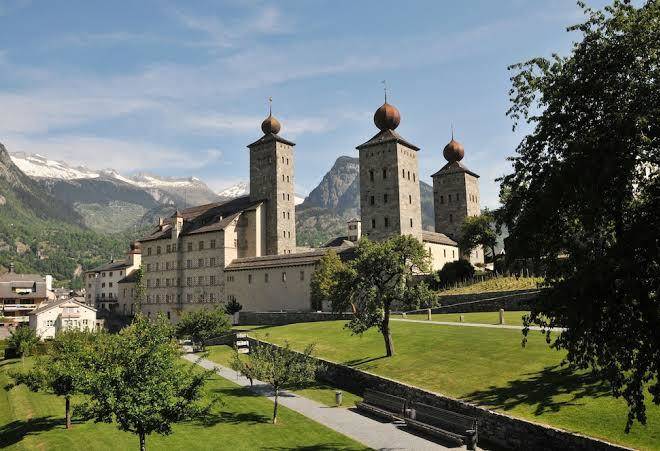 Schlosshotel Art Furrer Image