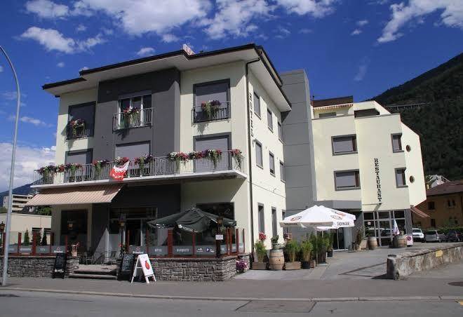 Hotel restaurant du stand