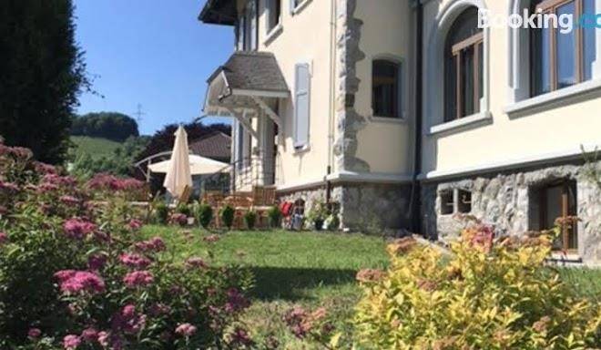 Aidan manor