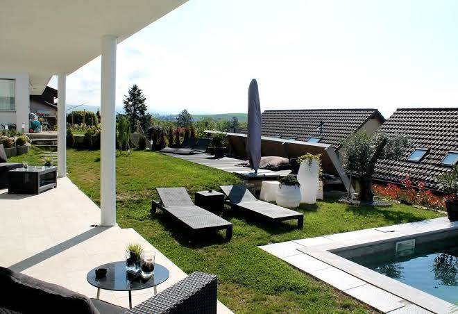 Four seasons lake bnb