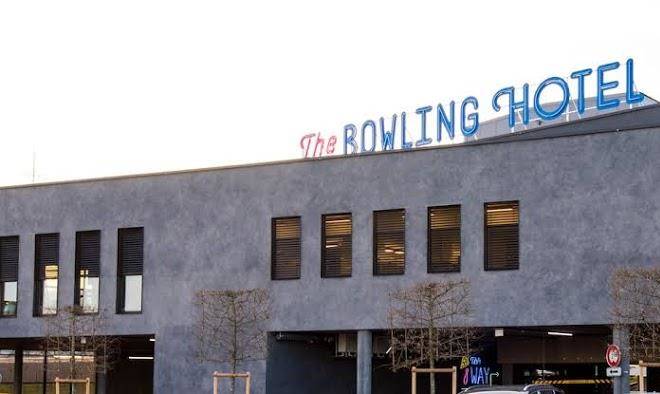 The bowling hotel