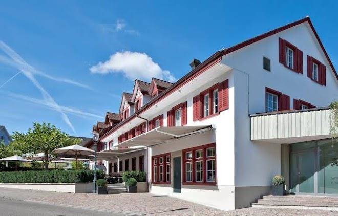 Hotel restaurant lowen