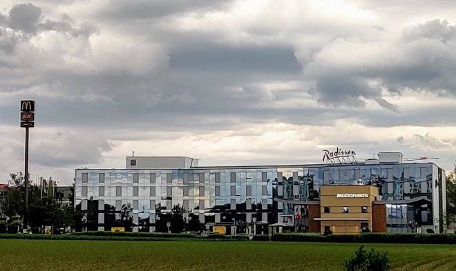 Park inn by radisson zurich airport