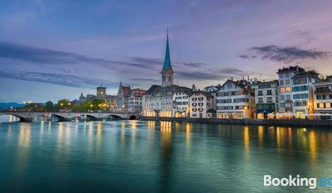 Zurich niederdorf grossmunster