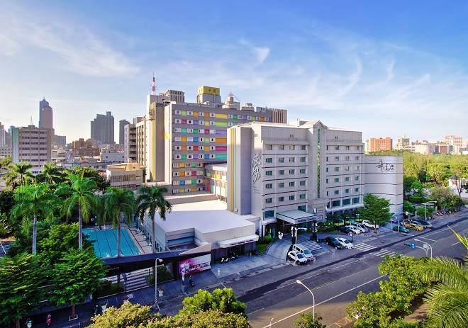 Holiday garden hotel