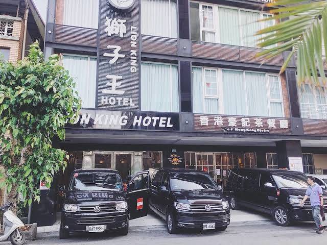 Lion king hotel