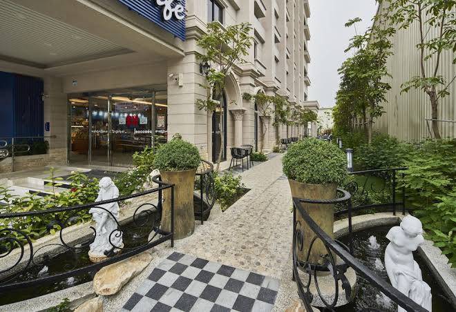 Menippe hotel