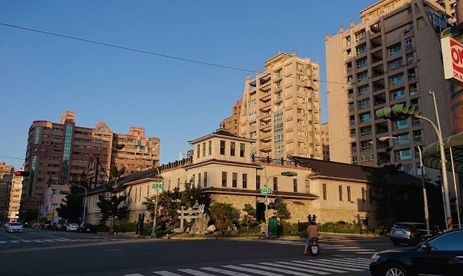 Hanguan jingdian motel
