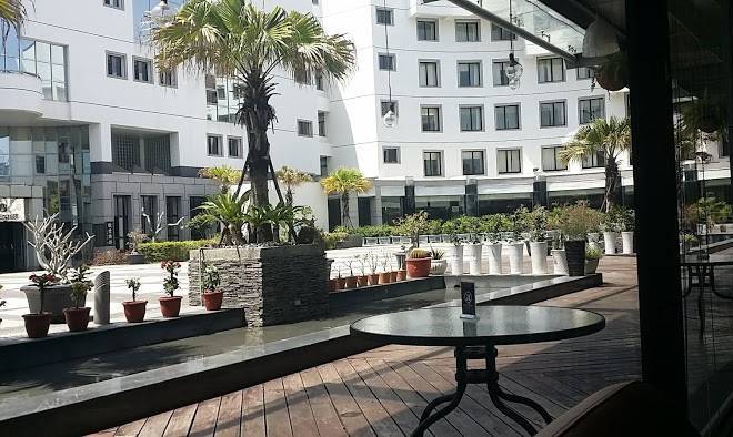 Lian tan international hall hall bar