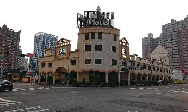 Ritz motel
