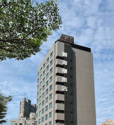 Sees revert hotel