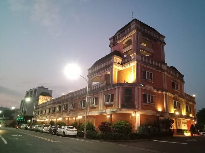 Huang jia hotel
