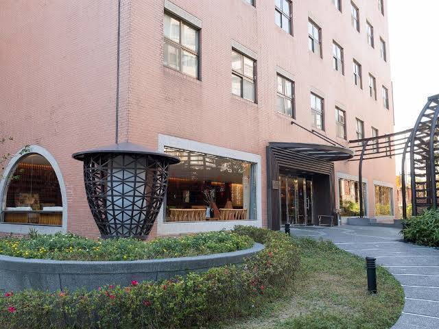 Mellow fields hotel