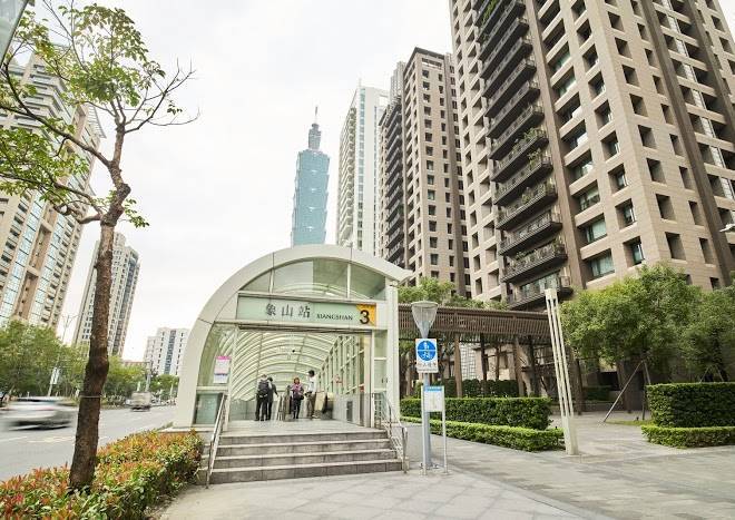 Place x hotel