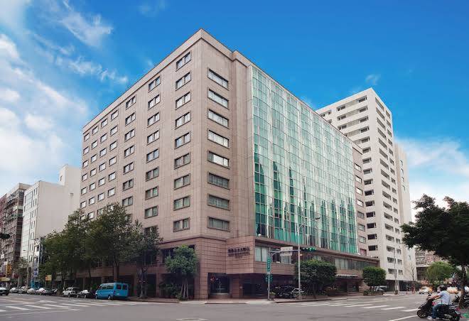 Gloria prince hotel