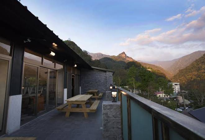 Tang Zhimei Hot Spring Image