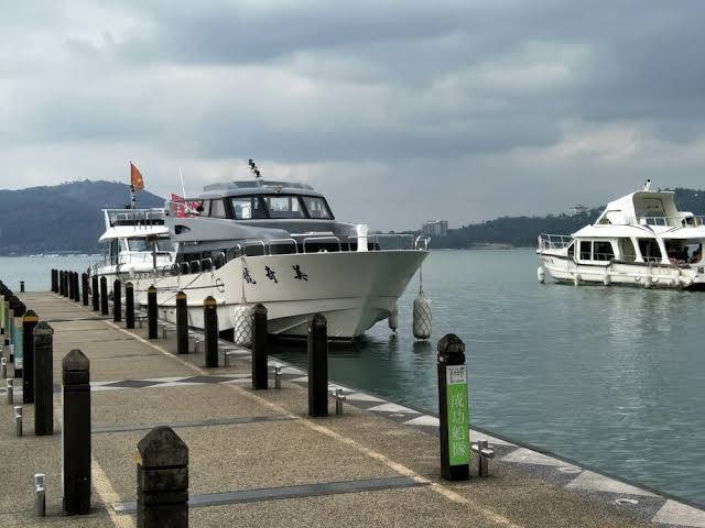 Mountain Fish Water Boutique Hotel Image