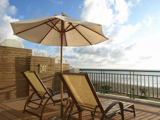 Gold Sandy Beach Image