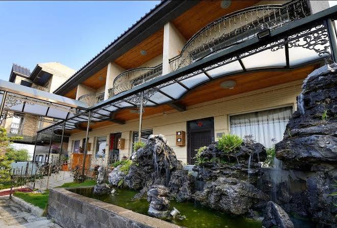 Lunatis Bay Hotel Image