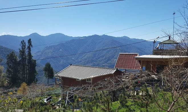 Lala mountain homestay taohuayuan farm