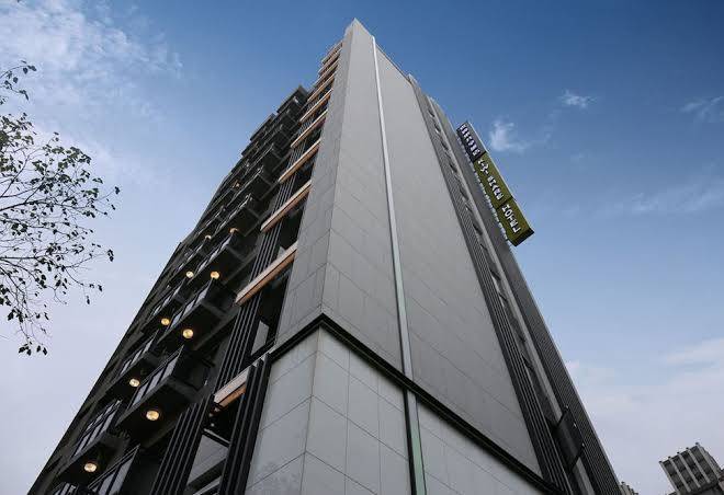 Kiwi share hotel zhongli