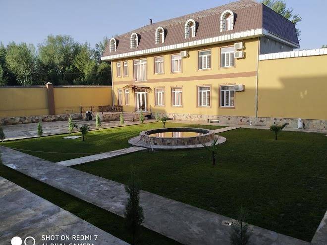Hotel parviz