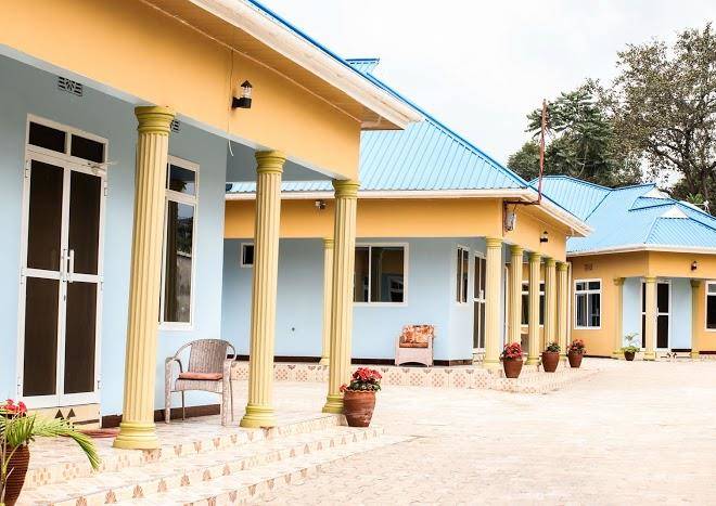New favour lodge