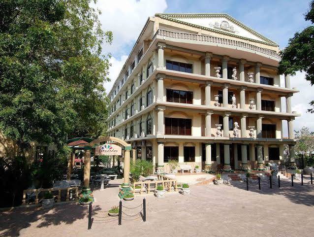 Colosseum Hotel And Fitness Club Image