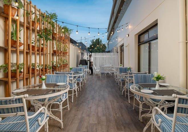 Peninsula hotel