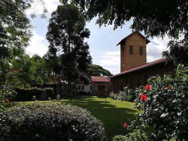 Karibuni Center Image