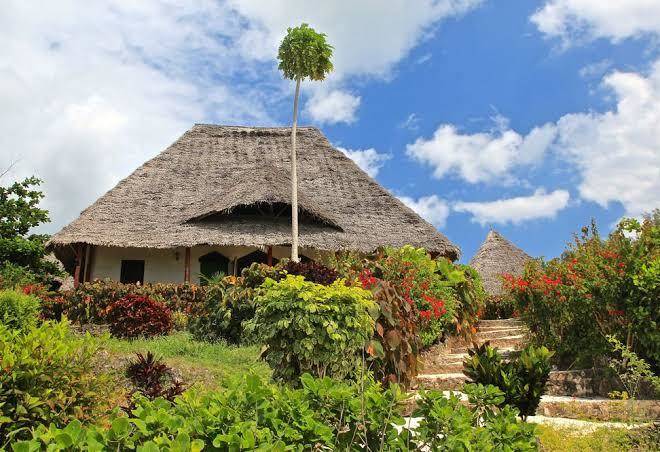 Sazani beach hotel