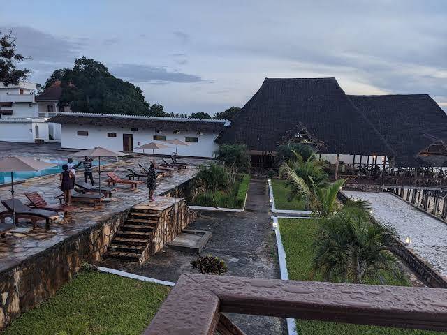 Amaan ocean hotel kihinani